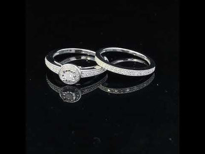 Rotating video showing the jewelry item