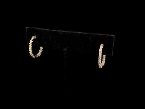 Rotating video showing the jewelry item