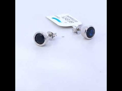 Rotating video showing the jewelry item