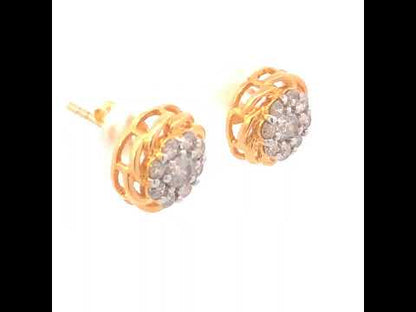 Rotating video showing the jewelry item