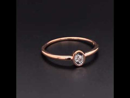 Rotating video showing the jewelry item
