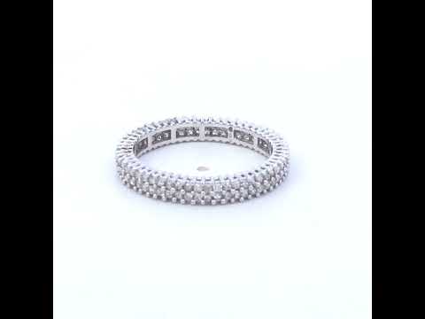 Rotating video showing the jewelry item