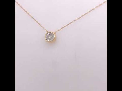 Rotating video showing the jewelry item