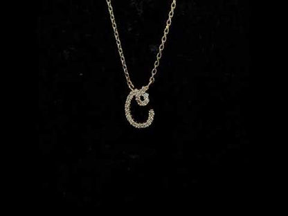 Rotating video showing the jewelry item