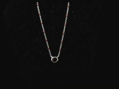 Rotating video showing the jewelry item