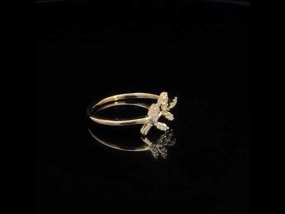 Rotating video showing the jewelry item