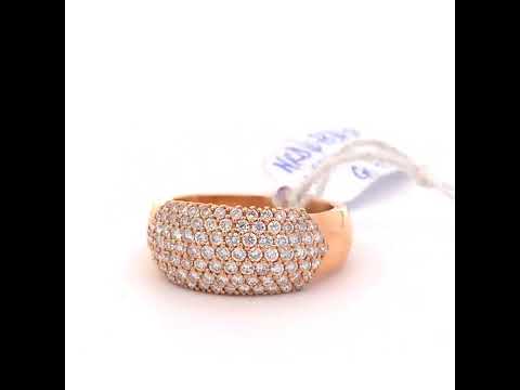 Rotating video showing the jewelry item