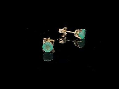 Rotating video showing the jewelry item