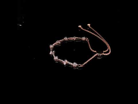 Rotating video showing the jewelry item