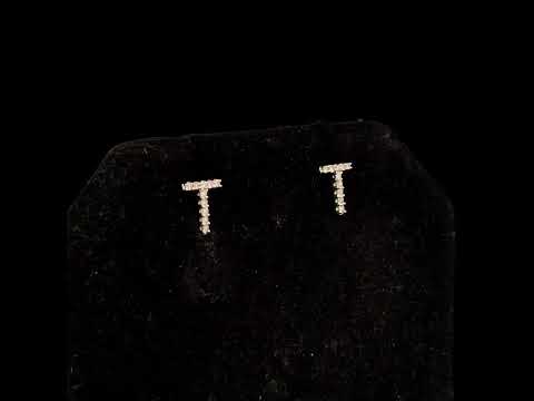 Rotating video showing the jewelry item