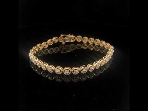 Rotating video showing the jewelry item