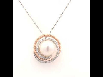 Rotating video showing the jewelry item