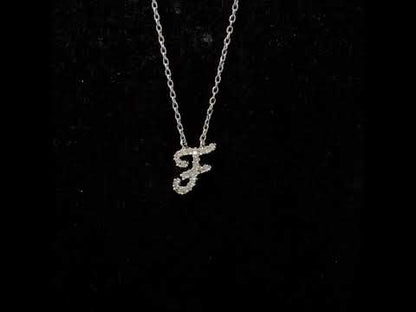 Rotating video showing the jewelry item