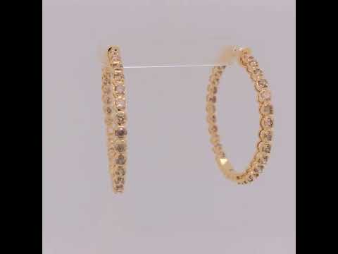 Rotating video showing the jewelry item