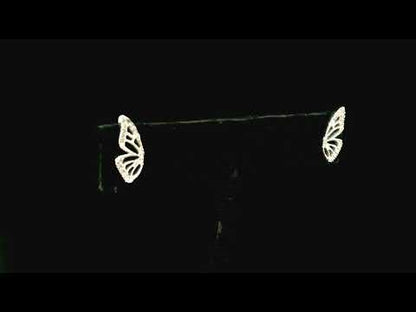 Rotating video showing the jewelry item