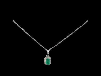 Rotating video showing the jewelry item