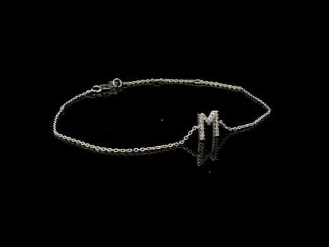 Rotating video showing the jewelry item