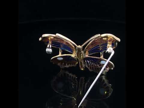 Rotating video showing the jewelry item